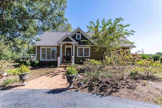 128 S Oak St, Adamsville, TN 38310