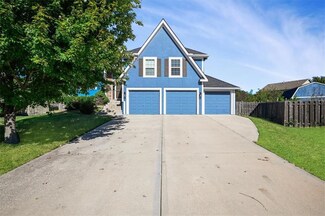 1060 Allyssa Ct, Lansing, KS 66043