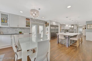 1 Jamestown Ct, East Brunswick, NJ 08816