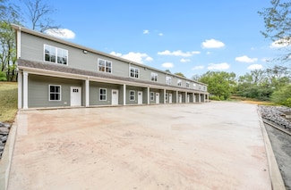 329 Cedar Ct, Clarksville, TN 37042