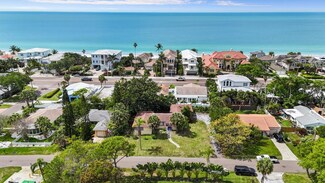 15706 1st St E, Redington Beach, FL 33708