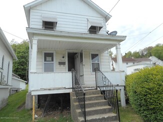 765 Jefferson Ave, Jermyn, PA 18433