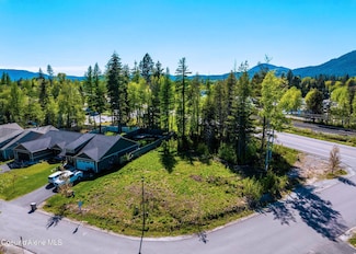55 Carnelian Ave, Ponderay, ID 83852