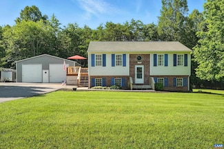 106 Alex Dr, Madison Heights, VA 24572