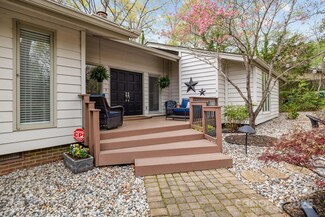 27 Heritage Ct, Clover, SC 29710