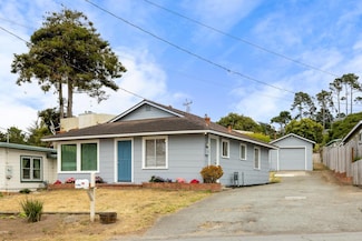 1103 Presidio Blvd, Pacific Grove, CA 93950