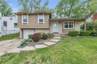 5820 N Oakley Ave, Kansas City, MO 64119