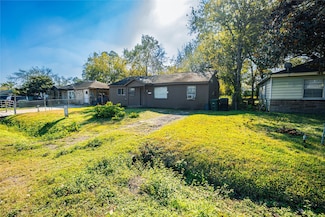 5326 Wilmington St, Houston, TX 77033