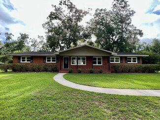 112 Pecan Blvd, Fitzgerald, GA 31750