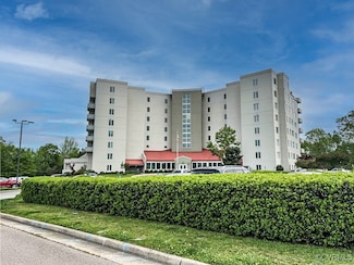 301 Beacon Ridge Dr Unit 607, Hopewell, VA 23860