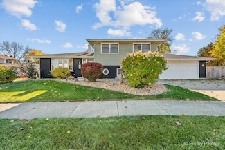 504 Flint Trail, Carol Stream, IL 60188