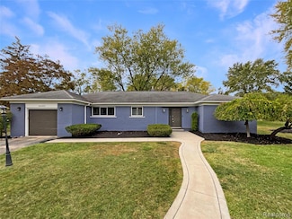 26333 Springfield Dr, Farmington Hills, MI 48334