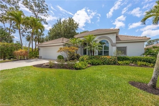 6573 Chestnut Cir, Naples, FL 34109