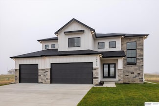 16619 Abigail St, Bennington, NE 68007