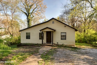1013 Beaman Lake Rd, Knoxville, TN 37914