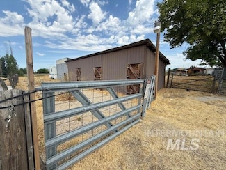 1285 S Jade Ave, Meridian, ID 83642