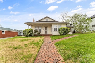 88 State St, Marion, NC 28752