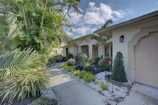 2530 Riviera Dr, Delray Beach, FL 33445