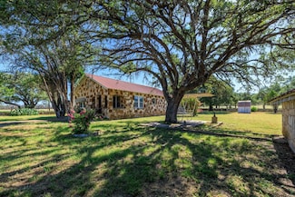 315 Rieger Rd, Harper, TX 78631