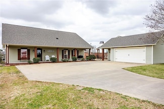319 Osceola Rd, Saint Joseph, LA 71366