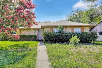 1113 Holbrook Dr, Garland, TX 75040