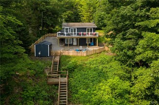 82 Lakewood Ln, Skaneateles, NY 13152