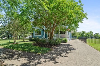 500 Fig St, Cape Charles, VA 23310