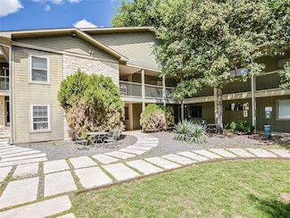 2303 E Side Dr Unit 112, Austin, TX 78704