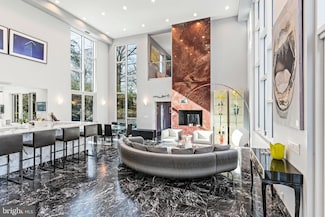 1308 Namassin Rd, Alexandria, VA 22308