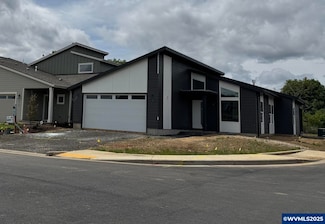 407 SE Shetterly Dr, Dallas, OR 97338