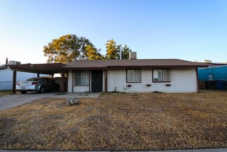 1728 W La Sierra Dr, Fresno, CA 93706
