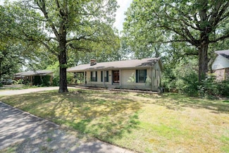 3109 Donaghey Dr, North Little Rock, AR 72116