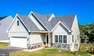 68 E Mohler Church Rd, Ephrata, PA 17522