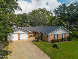 12487 Lakeland Ct, Gulfport, MS 39503
