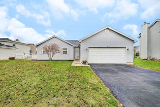 916 Cottonwood Dr, Elwood, IL 60421