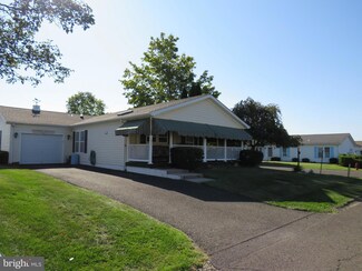 251 Thrush Cir, New Hope, PA 18938