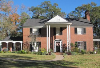 907 Southwood Dr, Lufkin, TX 75904