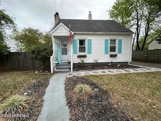 121 Pennant Ave, Beachwood, NJ 08722
