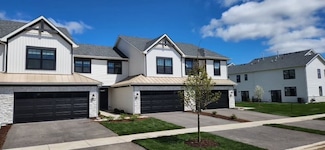 1000 Bristol Ct, Gilberts, IL 60175
