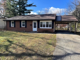 1315 Williamsburg Dr, Champaign, IL 61821