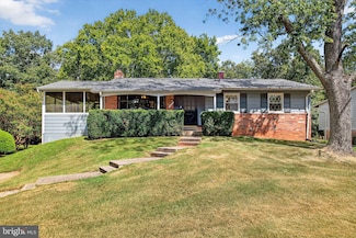 7374 Roxbury Ave, Manassas, VA 20109