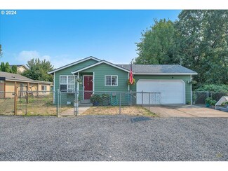 544 S 9th St, Saint Helens, OR 97051