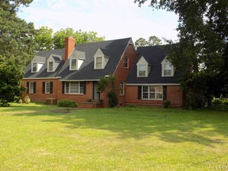 1601 Forrest Dr, Elizabeth City, NC 27909