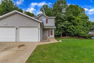 457 Woodrush Ct NW Unit 9, Comstock Park, MI 49321