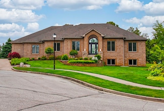 2707 Crossbranch Ct, Fort Wayne, IN 46825