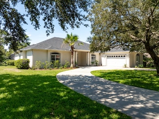 121 Country Club Dr W, Destin, FL 32541