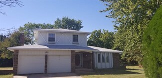 1223 N Hydraulic Rd, Belle Plaine, KS 67013