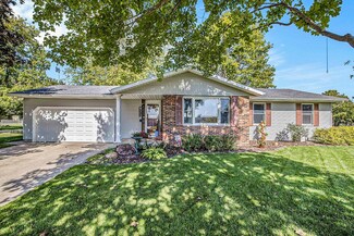 17619 Steppelands Ln, Goshen, IN 46526