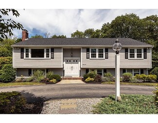 35 Apple Ln, Milton, MA 02186