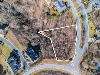 1509 Summit Hill Rd, Hendersonville, NC 28791